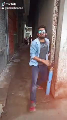 #Tiktok #Raja Raja Kareja Main Samaja #Ankush Shrivastav #Comedy #viralvideo #shorts #reels #Act #Bhojpuri
📱8651616618
