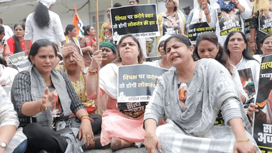 डरना, झुकना व माफीनामा संघियों का इतिहास है, कांग्रेसियों का नही💪
लड़ेंगे जीतेंगे…👊🏻
#सत्य_साहस_सोनिया_गांधी
