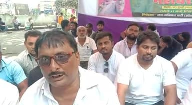 जाप सुप्रीमों @pappuyadavjapl के नेतृत्व् मे कटिहार के साथियों द्वारा #dmoffice के सामने एक दिवासिए धरना प्रदर्शन ✊