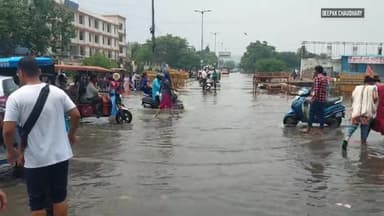 देखिए कैसे नेताओं ने देश को डूबा दिया
#politicalnews #delhi_ncr #uttarpradesh2022