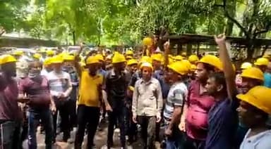 #कानपुर में पनकी पवार हाउस के 100 से अधिक मजदूरों ने उप श्रम आयुक्त कार्यालय में अपनी भुगतान #बकाया राशि को लेकर किया
