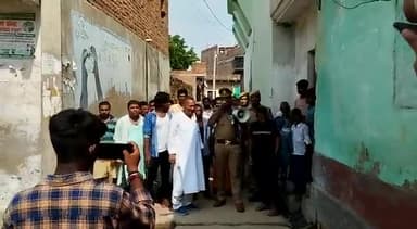 चैनपुर: यूपी पुलिस ढोंगी बाबा को तलास करते हुए सिकंदरपुर में आ चुकी है#ढोंगी हुआ फरार