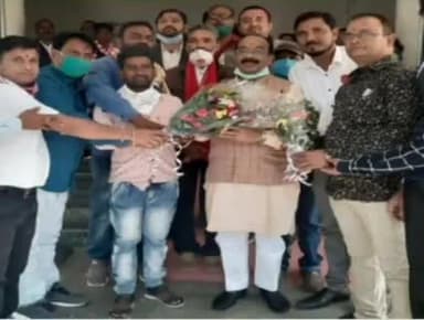 अरुण साव बने छत्तीसगढ़ भाजपा के नये अध्यक्ष, बिलासपुर से भाजपा सांसद है अरुण साव।
#vmcg #राजनीति #chhattisagarh