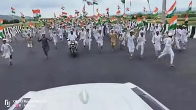 कपड़ों से नहीं आचरण से होती है व्यक्ति की पहचान. मदरसा स्टूडेंट्स, जमीयत (मेवात).
@realabdulhannan
#Tiranga #HarGharTiranga #AazadiKaAmritMahotsav #Tirangayatra