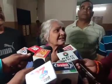 #भाजपा भी #भूल गई #अटल_बिहारी_वाजपेई जी को #कांग्रेस ने दिया #सम्मान “कांग्रेस का #धन्यवाद ज़रूर करूंगी कि उनकी महापौर ने आज उनकी पुण्यतिथि पर आकर अटल जी का सम्मान रखा. श्रीमती कांति मिश्रा जी (अटल जी की भतीजी )