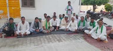 #बहजोई:- भाकियू का धरना शुरू