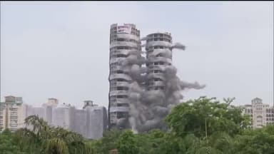 उत्तर प्रदेश: नोएडा के सुपरटेक ट्विन टावरों को गिराया गया
#breakingnews🚨 #twintowers #noida #livevideo