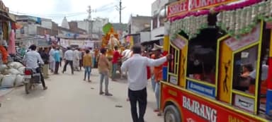 गंगरार: चितौडगढ:-गंगरार उपखंड में बाबा रामदेव जी भगवान की निकाली गई भव्य शोभायात्रा ,बाबा कि भक्ति में जुले भक्त जन
#गंगरार