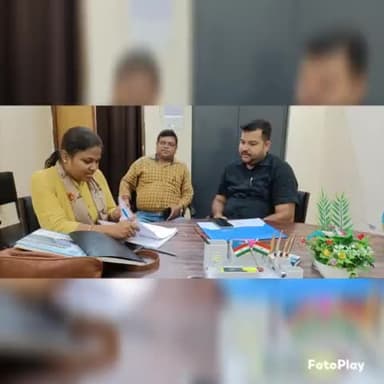 आज अपने डेहरी क्षेत्र के धरोहर प्राचीन धूप घड़ी परिसर के #सौंदर्यीकरण हेतु सिंचाई विभाग में SDO एवं JE के साथ बैठक किया