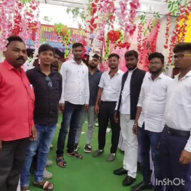 मनिका: #मनिका प्रखंड के पचपेड़ी चौक स्थित शिव मंदिर के समीप टेंट हाउस का जिप सदस्य ने किया उद्घाटन।