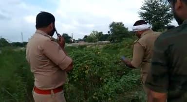 उत्तर प्रदेश लखनऊ #गोसाईगंज थाना अंतर्गत राज मिस्त्री को पीटकर मार दिया गया
मुख्यमंत्री आवास 35 किलोमीटर की दूरी पर अपराधियों के हौसले बुलंद है