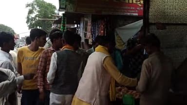 #हमारे एक बार कहने पर ट्रेक्टरों से बारिश में भीगते हुए #लगभग 200 लोग बाँदा आए हम अपने स्तर से उनकी सेवा सम्मान किया #PC
