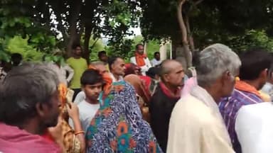 बिसंडा के ग्राम #पाराबिहारी में किसान ऋषि खेंगर की #आकाशीयबिजली गाज से मृत्यु हुई पोस्टमार्टम करवाकर हर संभव मदद #जनसेवक