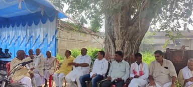 हुसैनाबाद प्रखंड अंतर्गत ग्राम बेनी खुर्द में पूर्व सरपंच स्व. युगेश्वर प्रसाद सिंह के ब्रह्मभोज कार्यक्रम में शामिल होकर श्रद्धांजलि अर्पित किया। ईश्वर दिवंगत आत्मा को प्रदान करें एवं अपने श्री चरणों में स्थान दें। ॐ शांति 🙏
#lkbajpai