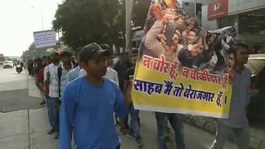 ये है युवाओं के आक्रोश का जनसैलाब जो कल #मध्य_प्रदेश_भर्ती_सत्याग्रह में पैदल तिरंगा मार्च के दौरान इंदौर में उमड़ा।