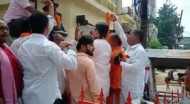 #शहीदे ए आजम #भगत सिंह जी की जयन्ती पर सदर #विधायक शलभ मणि जी एवं नगर के कार्यकर्ताओं के साथ नमन किया।