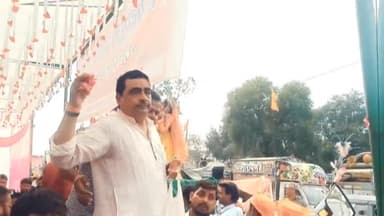 अग्रसेन शोभायात्रा पर पुष्पवर्षा करते हुए।।
#मेरा_जौरा
#मेरी_जिम्मेदारी
#विधानसभा_क्र_4_जौरा
#मिशन_2023