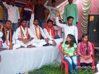 ओबरा: ओबरा पीजी कॉलेज में छात्र संघ द्वारा किया जा रहा कई दिनों से धरना प्रदर्शन #obara #sonbhadra