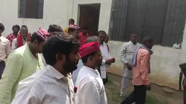 निषाद पार्टी राष्ट्रीय अध्यक्ष एवं कैबिनेट मंत्री महामना माननीय डॉ संजय कुमार निषाद जी
#निषाद_पार्टी
#nishadparty