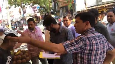 दिनेशपुर- अतिक्रमण पर चला प्रशासन का डंडा #nagarpanchayatdineshpur #atikraman #notice @executiveofficernagar panchayat