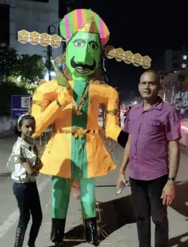 गढ़ टूटेगा झूठ का, होगी सत्य से प्रीत🙏
रावण की तरह मन के विकारों का नाश हो,
प्रभु श्रीराम का हृदय में सर्वदा वास हो
#दशहरा #विजयदशमी #vijaydashmi #HappyDashahara