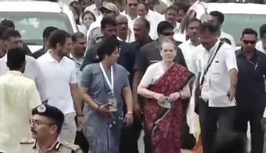 जो प्रण लिया है, पीछे नहीं हटेंगे।
लाख मुश्किल आए, हम भारत जोड़ेंगे।।
कांग्रेस अध्यक्ष श्रीमती सोनिया गांधी जी भारत जोड़ो यात्रा में।
#BharatJodoWithSoniaGandhi