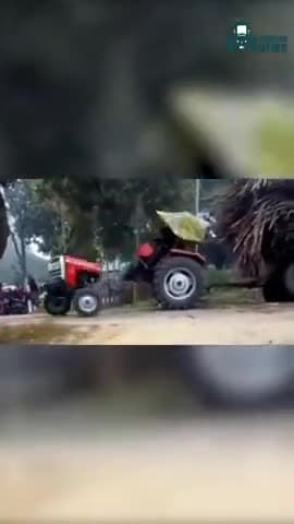 चलता हुआ ट्रैक्टर बीच से क्यों टूट जाता है - जानिए वजह |
#tractors