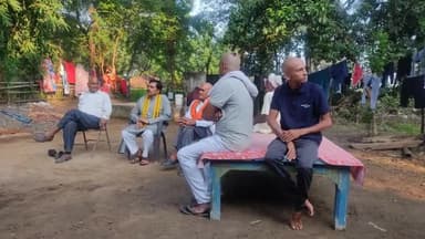 #मऊगंज_विधानसभा
ग्राम राजधौ में श्री शंकर दयाल मिश्रा जी के निधन उपरांत उनके घर पहुँच कर शोकाकुल परिजनों से मुलाकात की व शोक संवेदनाएं व्यक्त की .!!