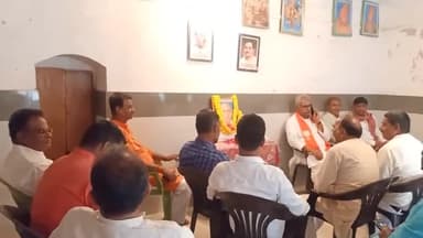 #भाजपा #देवरिया नगर #कार्यालय पर #सरदार पटेल की जयंती पर #कार्यकर्ताओं के साथ नमन किया।