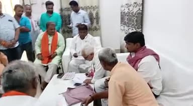 #नगर #पालिका #देवरिया के चुनाव हेतु वार्ड #संयोजको और #मंत्रियों की बैठक में रहा।