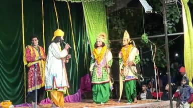 गोंडा: लखन हृदयँ लालसा बिसेषी। जाइ जनकपुर आइअ देखी॥
प्रभु भय बहुरि मुनिहि सकुचाहीं। प्रगट न कहहिं मनहिं #मुसुकाहीं॥
#नगर_भ्रमण