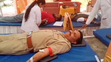 पंचकूला: डीसी ऑफिस के बाहर लगाया गया रक्तदान शिवर #panchkula #dcoffice @dcoffi