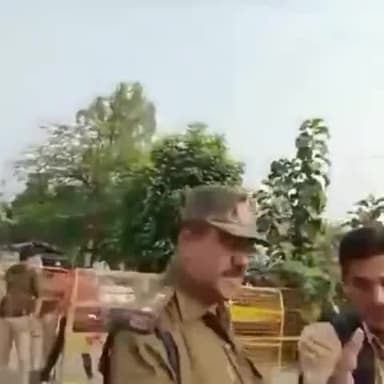 जोर जुल्म की टक्कर में संघर्ष
हमारा नारा है
#इंकलाब_जिंदाबाद।।