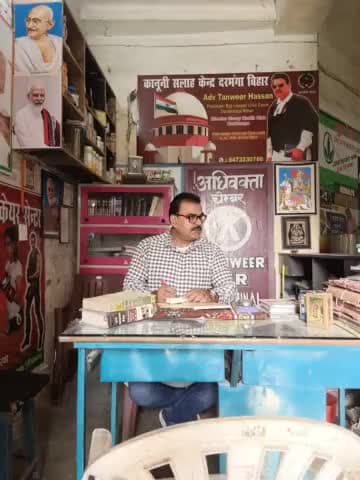 वक्त भी क्या कमाल का चकमा देता है
 जब काम करना सीख जाता हूं
 तो कहता है चल तेरे वक्त का बुलावा आया है।
   #वक्त समय की कद्र करें क्योंकि यह रुकता नहीं समय की धारा निरंतर चलता रहता है
     @advtanweerghc