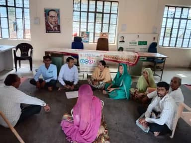 #रानीवाड़ा खुर्द में ग्राम सभा का आयोजन कर टीबी रोग के बारे में जागरूक किया गया।