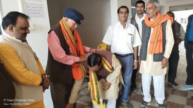 #मऊगंज_विधानसभा
भारतीय जनता पार्टी की सरकार द्वारा चलाई जा रही जनहितैषी योजानाओं एवं मऊगंज विधायक मान. प्रदीप पटेल जी के कुशल नेतृत्व से प्रभावित होकर ग्राम हिड़वार निवासी वरिष्ठ अधिवक्ता श्री श्यामाचरण पाण्डेय जी आज भा