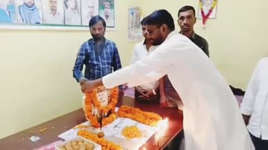 संविधान दिवस 2022 के अवसर पर अपने कार्यालय में बाबा साहेब को श्रद्धांजलि अर्पित किया।
#constitutionday2022
@bajpatti