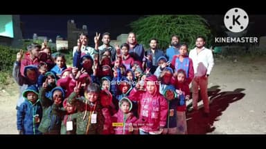 sweater distribution in sirohi urban area by sirohi helping hearts (moin pathan, yashwant malviya) #sirohihelpinghearts