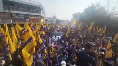 27 साल पुरानी भ्रष्टाचार-महंगाई, पेपर फूटने की चक्की जनता को पीस रही थी।
इस चक्की को उखाड़ फेंकने का समय आ गया है💥
- CM @bhagwantmann #vote4jhadu