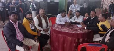 आज #फतेहपुर_सीकरी
   गोकुल वाटिका मे
#ईश्वरी_प्रजापति की बेटियों की शादी में शामिल हुए पूर्ब चेयरमेन मोहम्मद इस्लाम जी