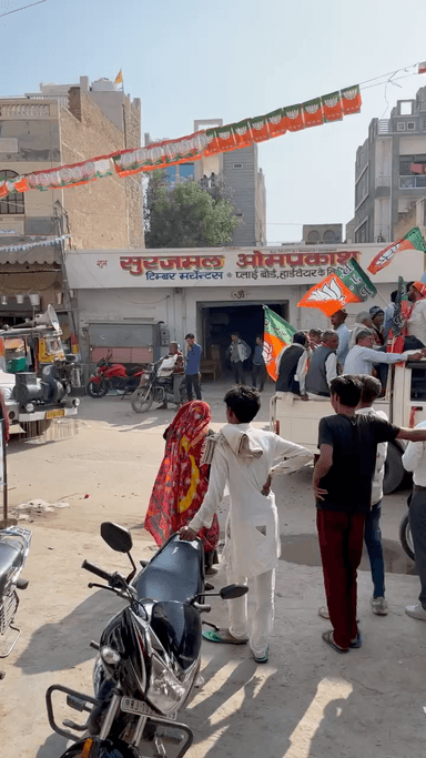 सरदारशहर रेलवे स्टेशन से बीजेपी की रैली हुई, यह शानदार निकला. #sardarshahr #news_update