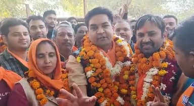 पार्लियामेंट स्ट्रीट: मनीष सिसोदिया के यहाँ चार में से तीन सीट भाजपा जीत गई : BJP#delhimcd