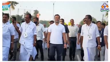 जो हर लड़ाई में हमारे साथ खड़ा रहता है, ये वक्त उसके साथ खड़े होने का है। भारत जोड़ो अभियान में राहुल गांधी के साथ आएं।
#BharatYodoYatra
#भारत_जोडो_पदयात्रा