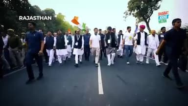 इसे कहते हैं स्पीड से काम होना।
इधर घरेलू महिला कामगारों ने राहुल गांधी को अपनी समस्याएं बताईं उधर राहुल गांधी ने उनकी बात मुख्यमंत्री तक पहुंचा दी।
#भारत_जोडो_पदयात्रा