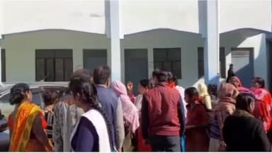 कानपुर //कक्षा 10 की छात्रा टीचर के डांटने से स्कूल की छत से कूदी #kanpurlive