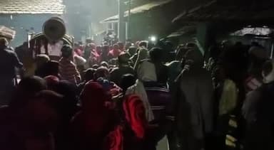 वार्ड के सभी गली मोहल्ले से मिल रहा आपार जनसमर्थन ।
इस बार #वार्डनः_41 मे बनेगी जनता  सरकार 
🙏🙏
*बड़ों का आशीर्वाद, युवा का साथ*
*एक-एक वोट करेगा #वार्डनः_41 का विकास* भारती प्रिया टेम्पू छाप  क्रमांक सं3