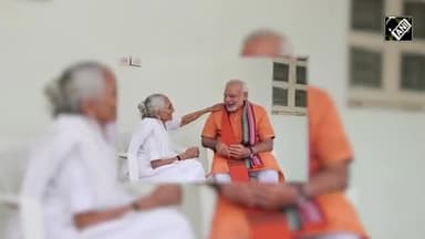 #PMMODI की माता जी #HEERABENMODI के निधन पर विपक्षी नेताओं ने दी श्रृद्धांजलि।