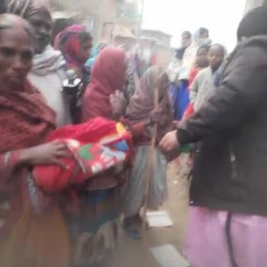 शिवनगर पंचायत के शिवनगर भुई टोली में कमलेश पोतियार के द्वारा कंबल वितरण किया गया।🙏🙏#कंबल वितरण