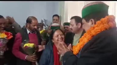 शिमला शहरी: मंत्री बनने के बाद पहली बारी सचिवालय पहुंचे कर्नल धनीराम शांडिल @crazynewsindia2016
#himachal_pradesh #secretariat