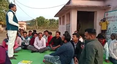 #भाजपा ग्रामीण मण्डल खुरई के ग्राम कनेरा गौड़ में बूथ समिति की बैठक सम्पन्न हुई।
#राजपाल_सिंह_राजपूत
#महामंत्री...